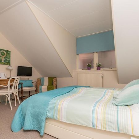 Hotel-Restaurant Van Der Weijde Noordgouwe ภายนอก รูปภาพ